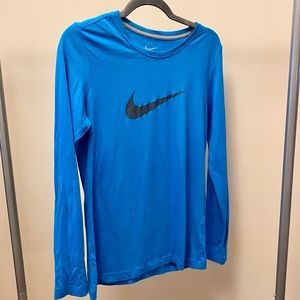 Nike Slim Fit Women’s Large Long Sleeve T-Shirt